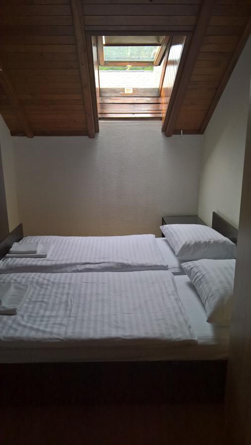Gostilna Lokve Bed and Breakfast Eksteriør billede