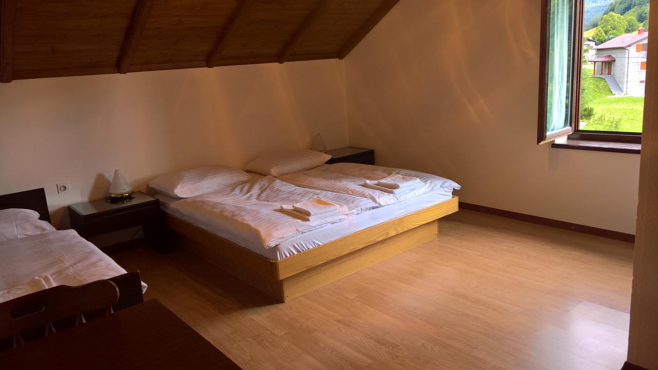 Gostilna Lokve Bed and Breakfast Eksteriør billede